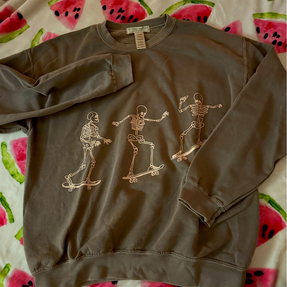 Urban oversized crew neck!!